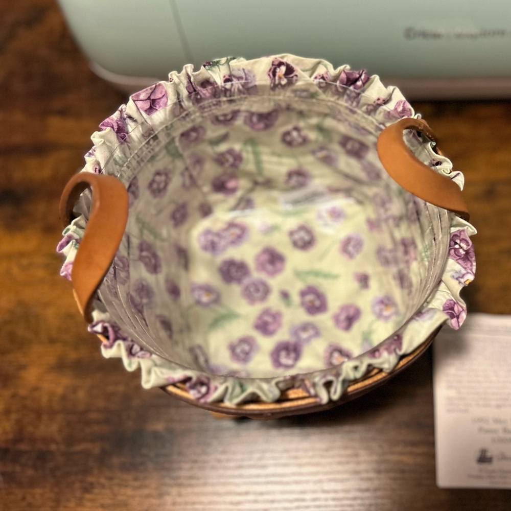 Longaberger 1992 May Series Pansy Basket with Liners - Picture 5 of 9